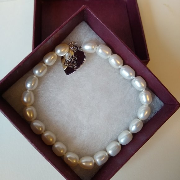 FRESHWATER PEARL STERLING SILVER CHARM BRACELET. NWOT. - Picture 3 of 4